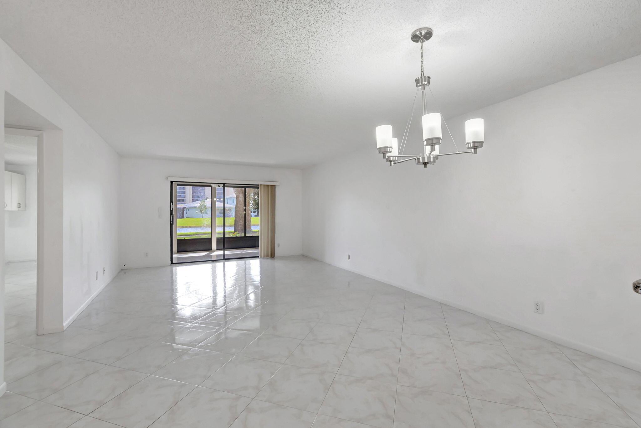 7290 Kinghurst Drive 102