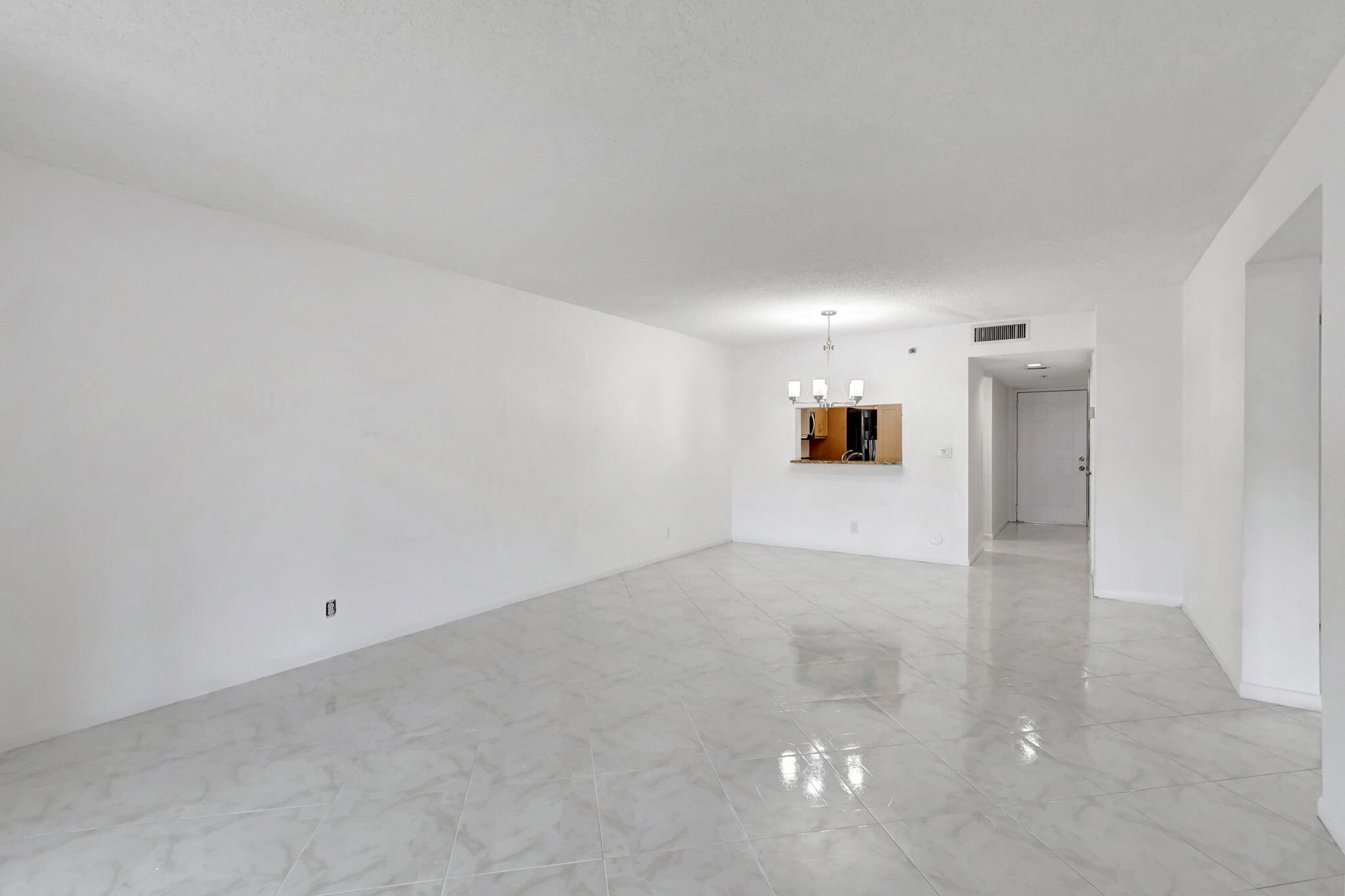 7290 Kinghurst Drive 102