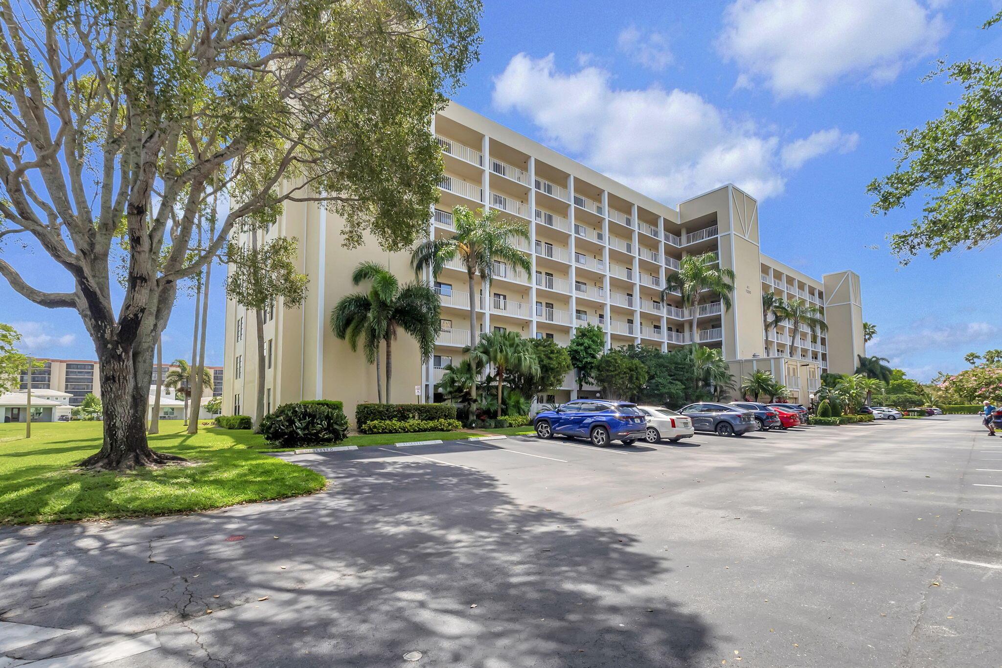 7290 Kinghurst Drive 102