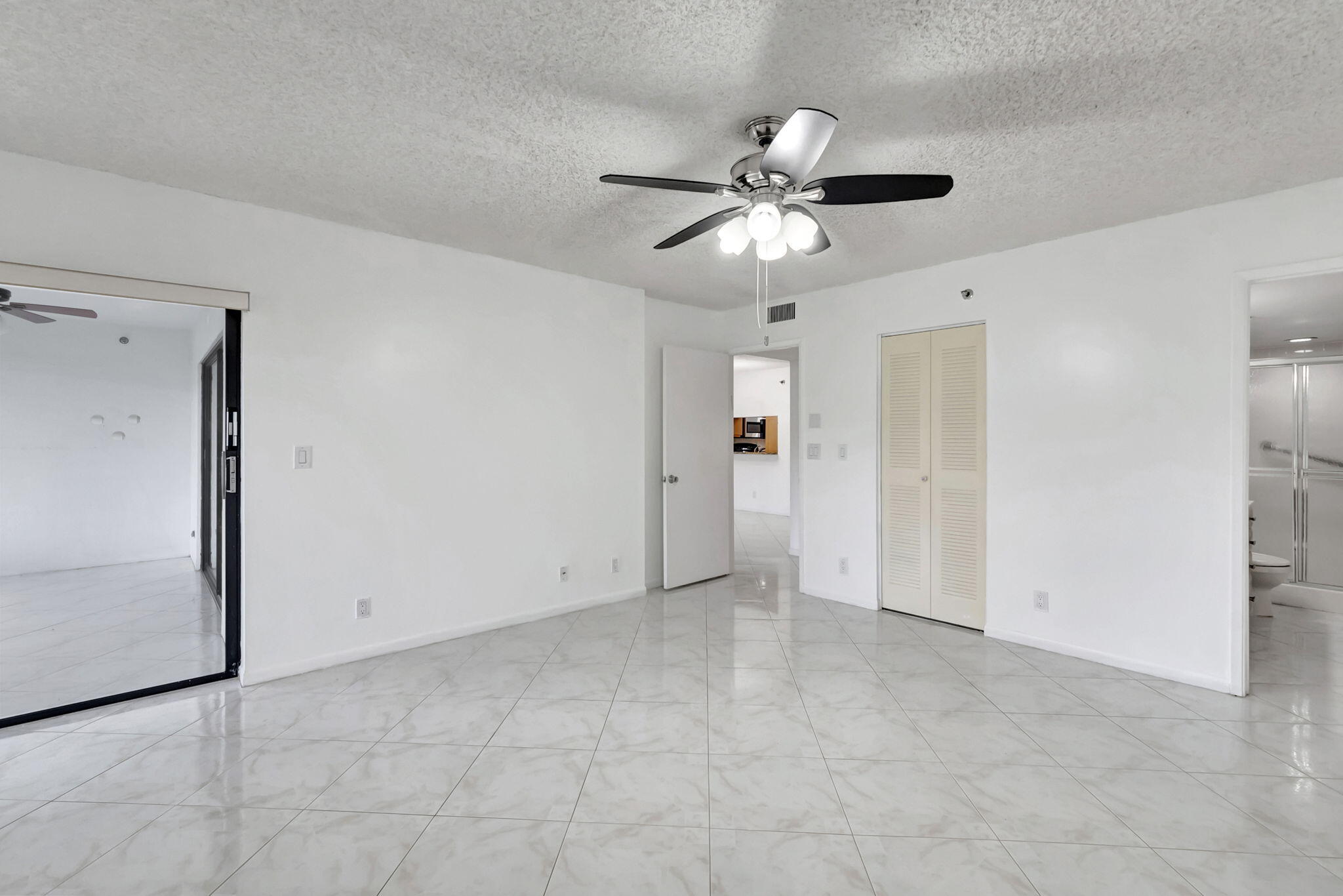 7290 Kinghurst Drive 102