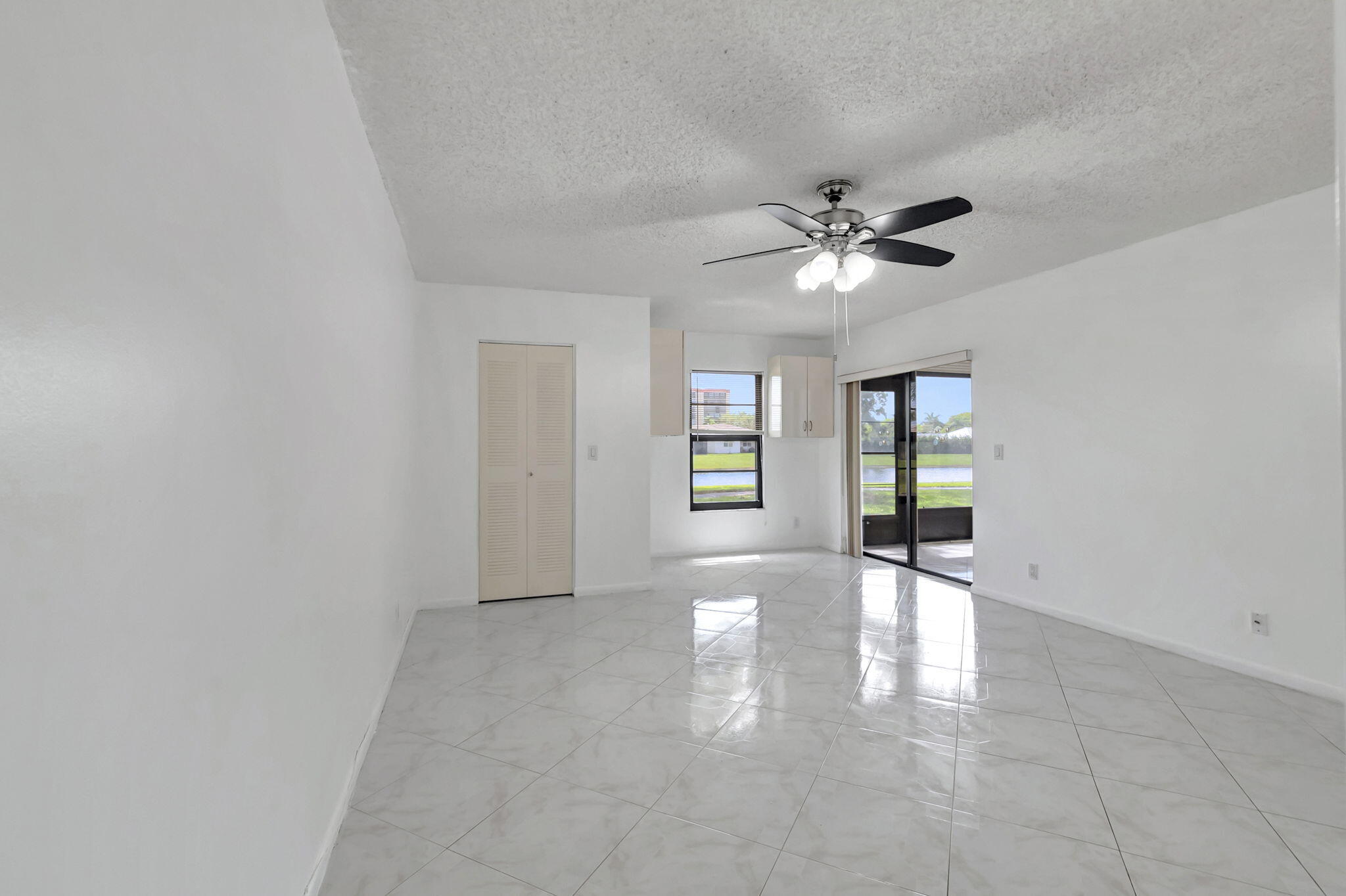 7290 Kinghurst Drive 102