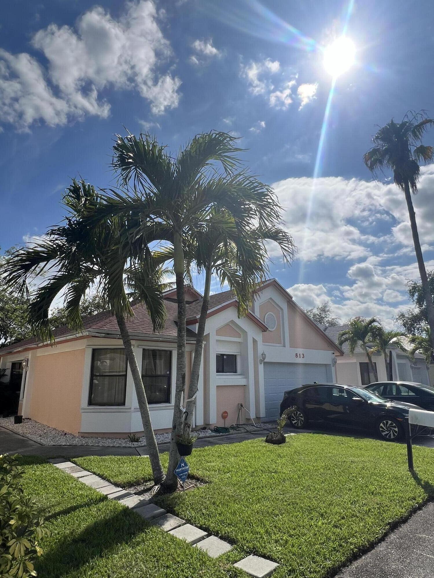 813 E Palm Run Drive, North Lauderdale