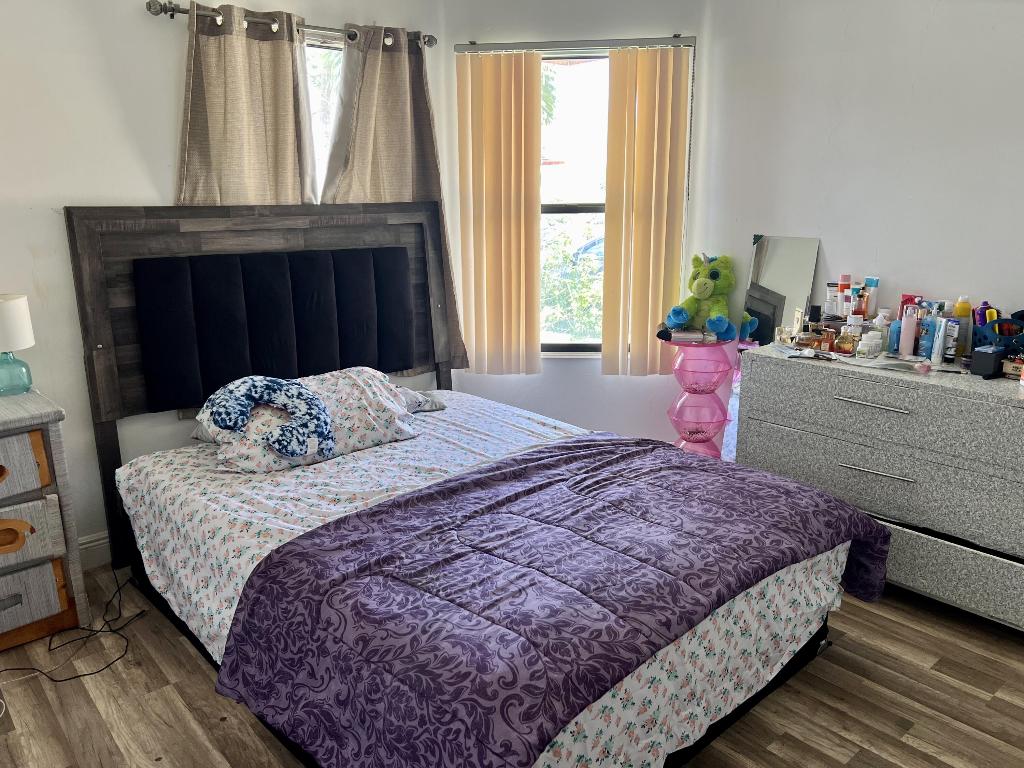 813 E Palm Run Drive, North Lauderdale