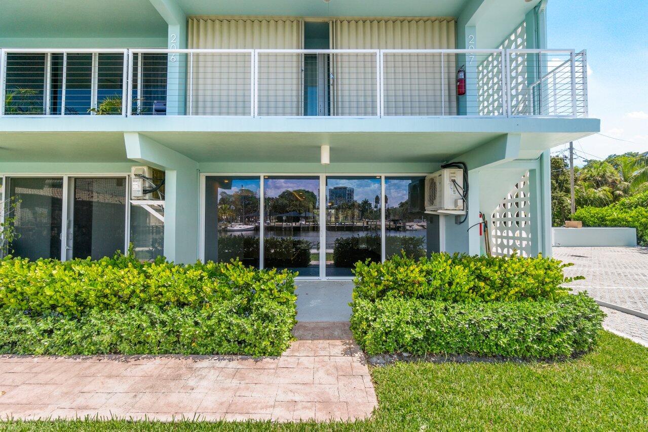 65 SE Spanish Trail 1060, Boca Raton Unit: 1060