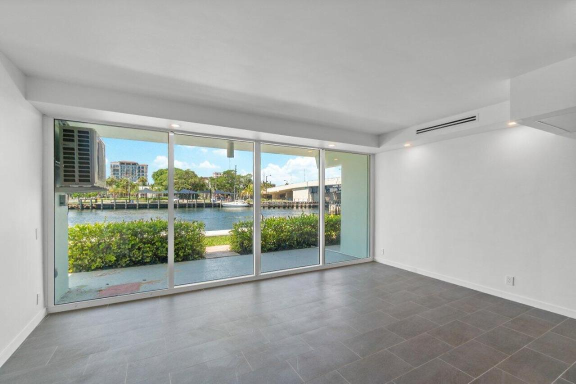 65 SE Spanish Trail 1060, Boca Raton Unit: 1060