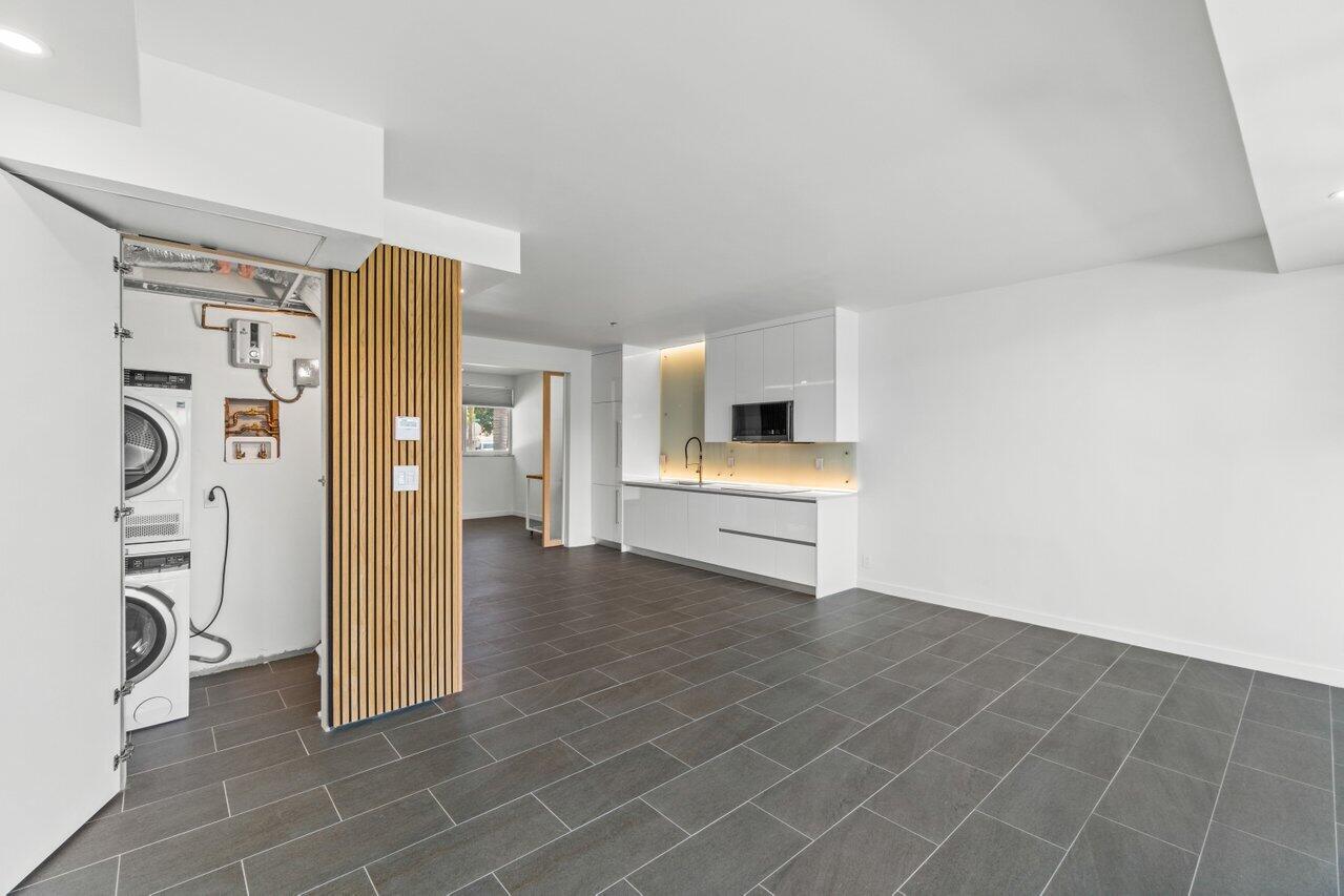 65 SE Spanish Trail 1060, Boca Raton Unit: 1060