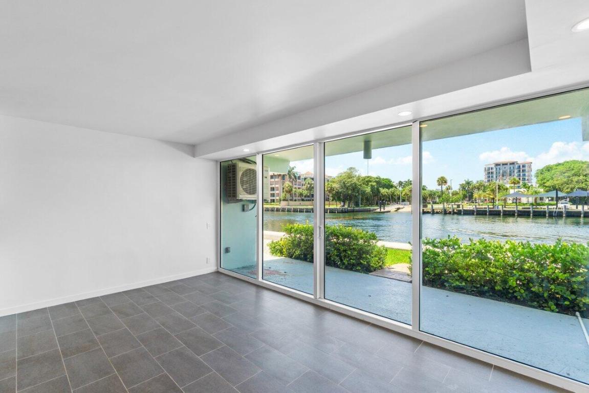 65 SE Spanish Trail 1060, Boca Raton Unit: 1060