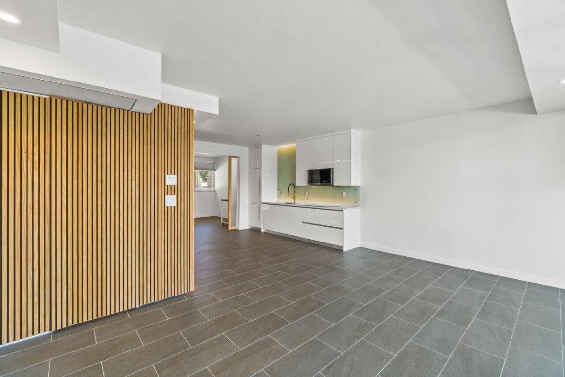 65 SE Spanish Trail 1060, Boca Raton Unit: 1060