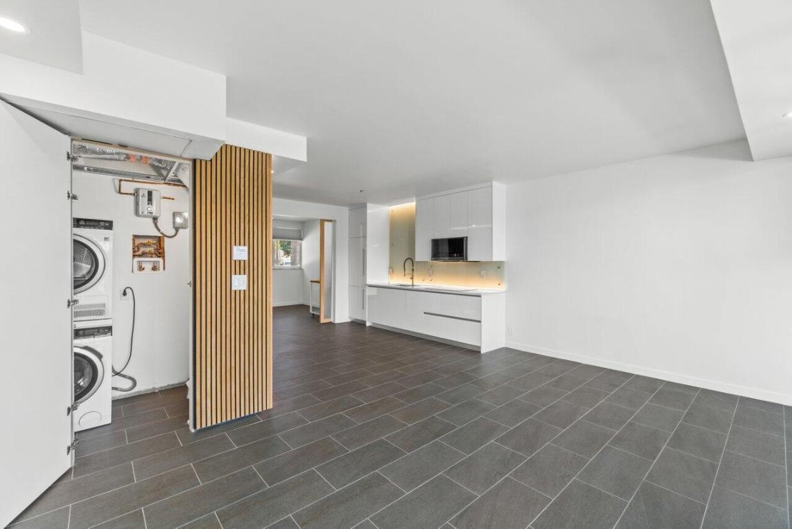 65 SE Spanish Trail 1060, Boca Raton Unit: 1060