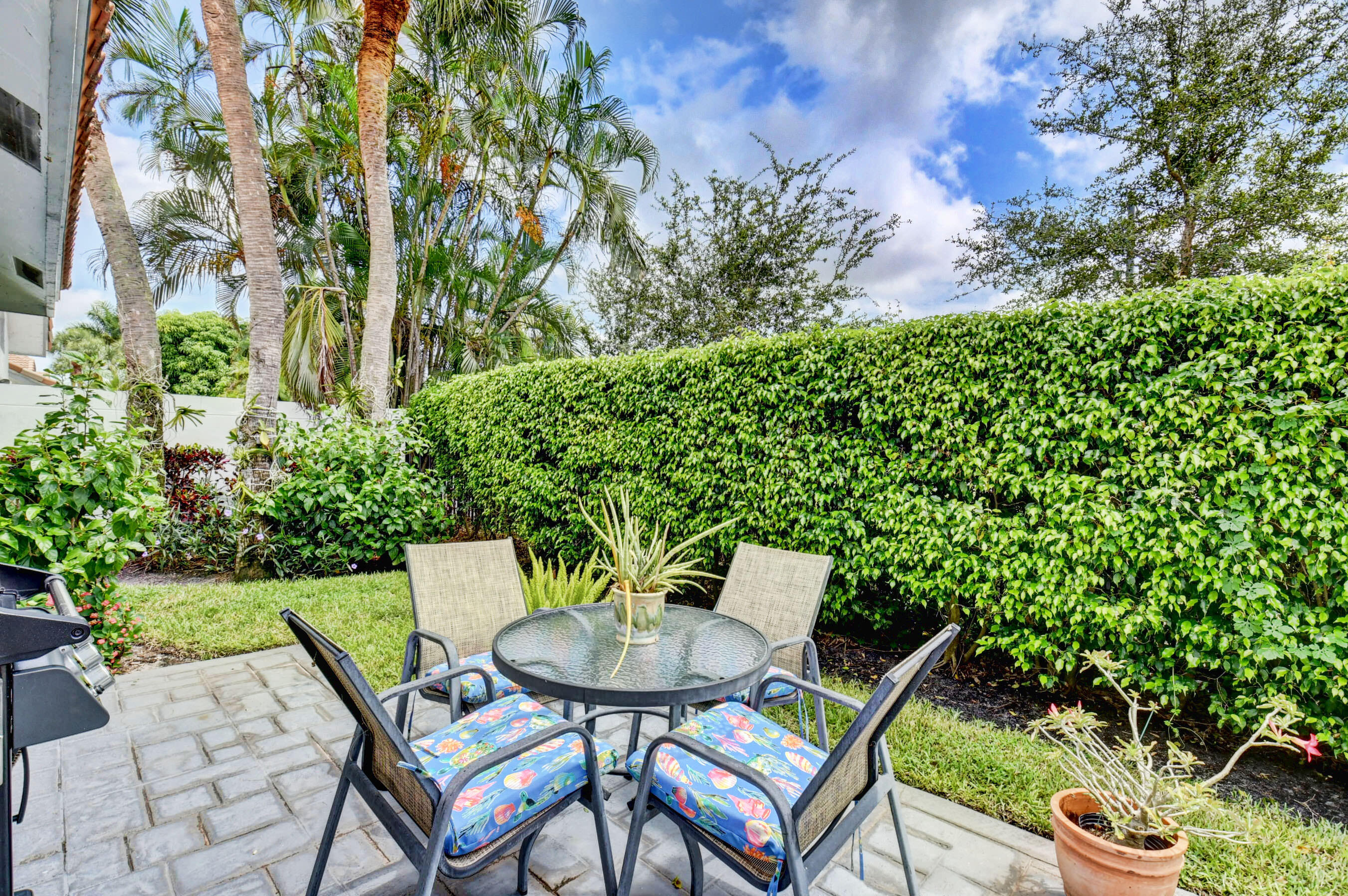 2232 NW 52nd Street