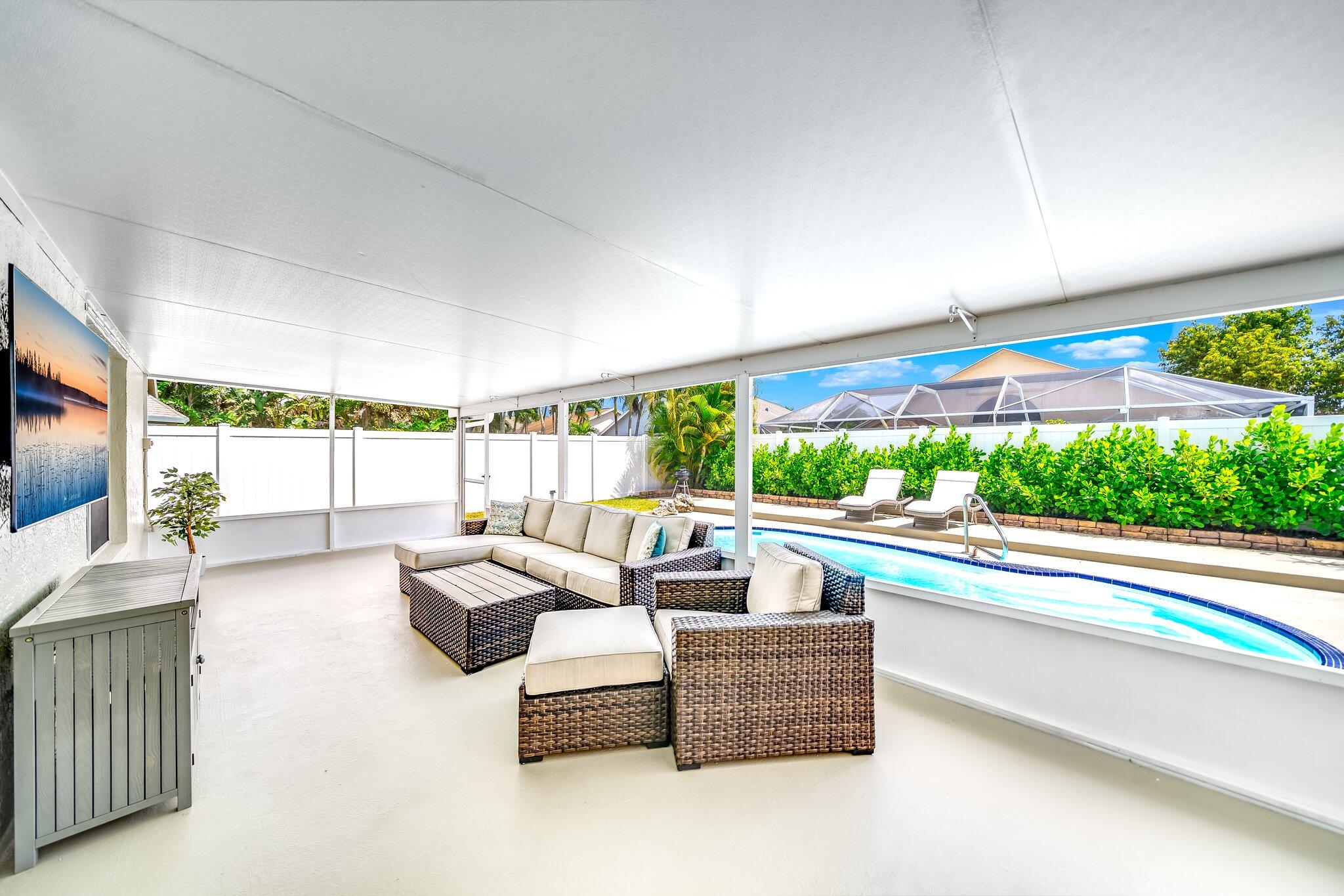 81 Maple Lane, Boynton Beach