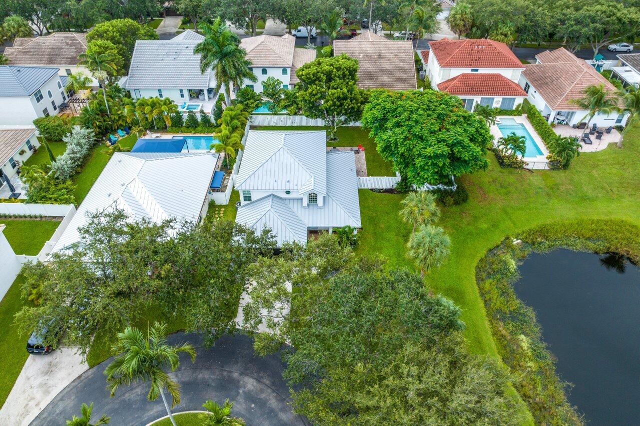 1182 Canoe Point