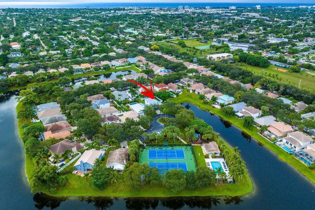 1182 Canoe Point
