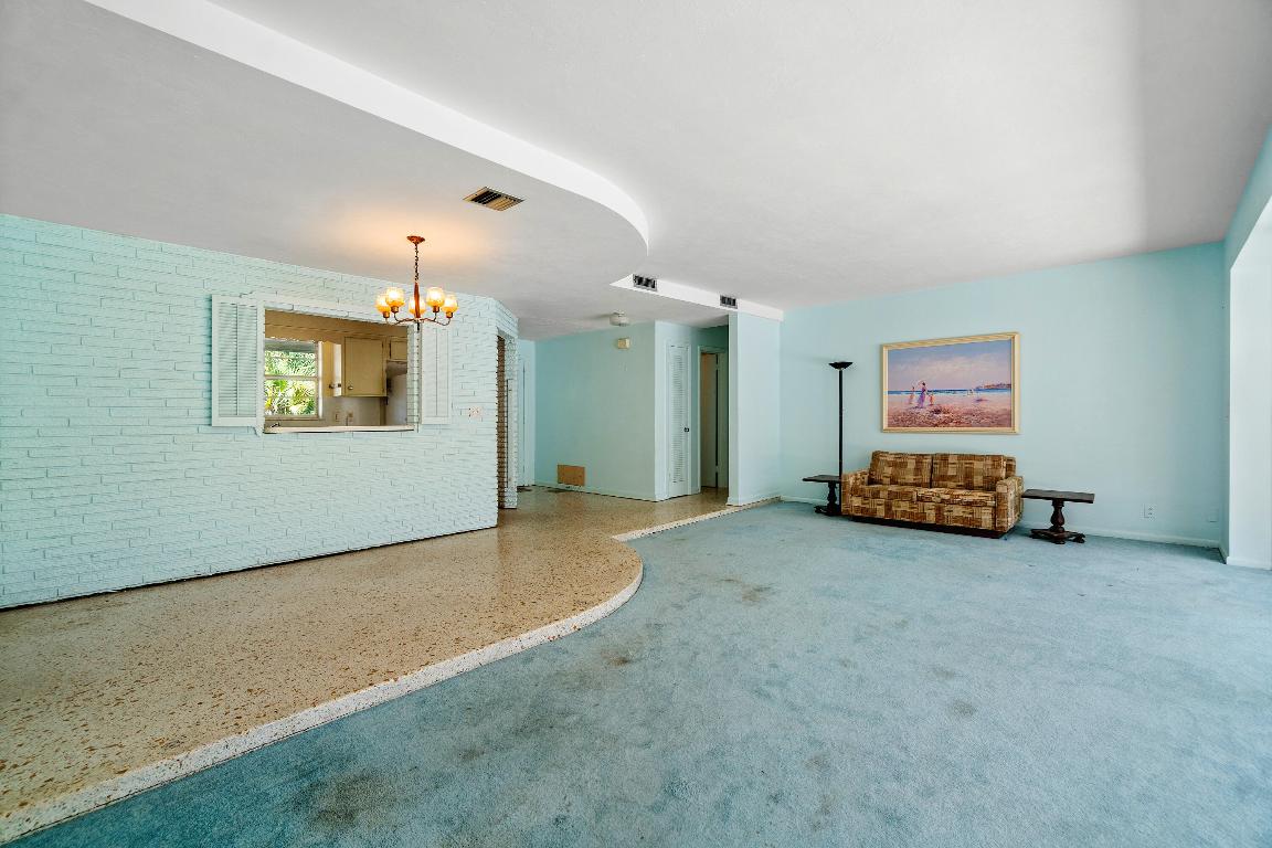 650 Las Palmas Parkway, Boynton Beach