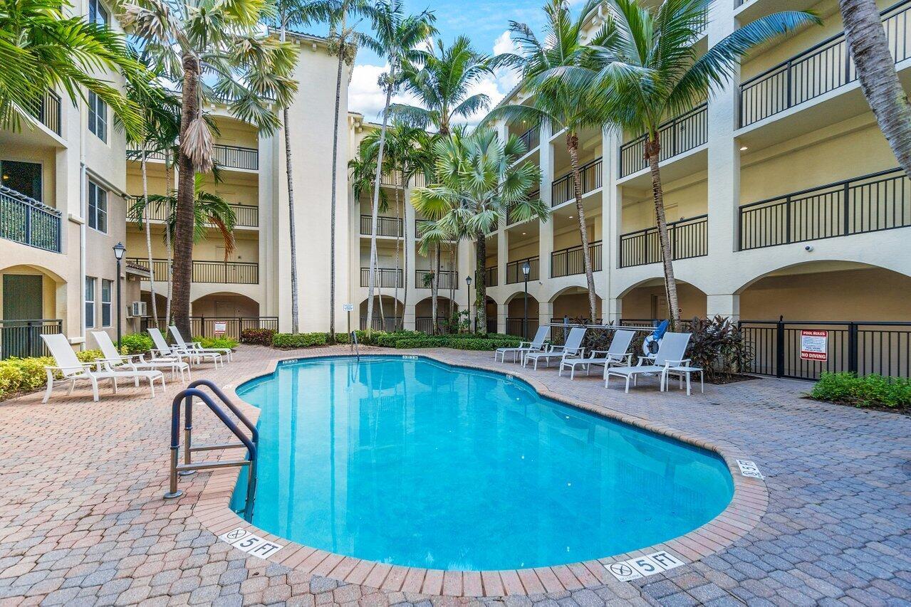 1 Renaissance Way 416