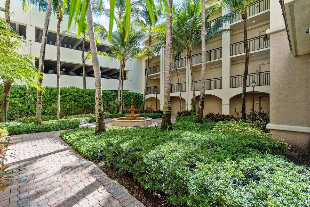 1 Renaissance Way 416