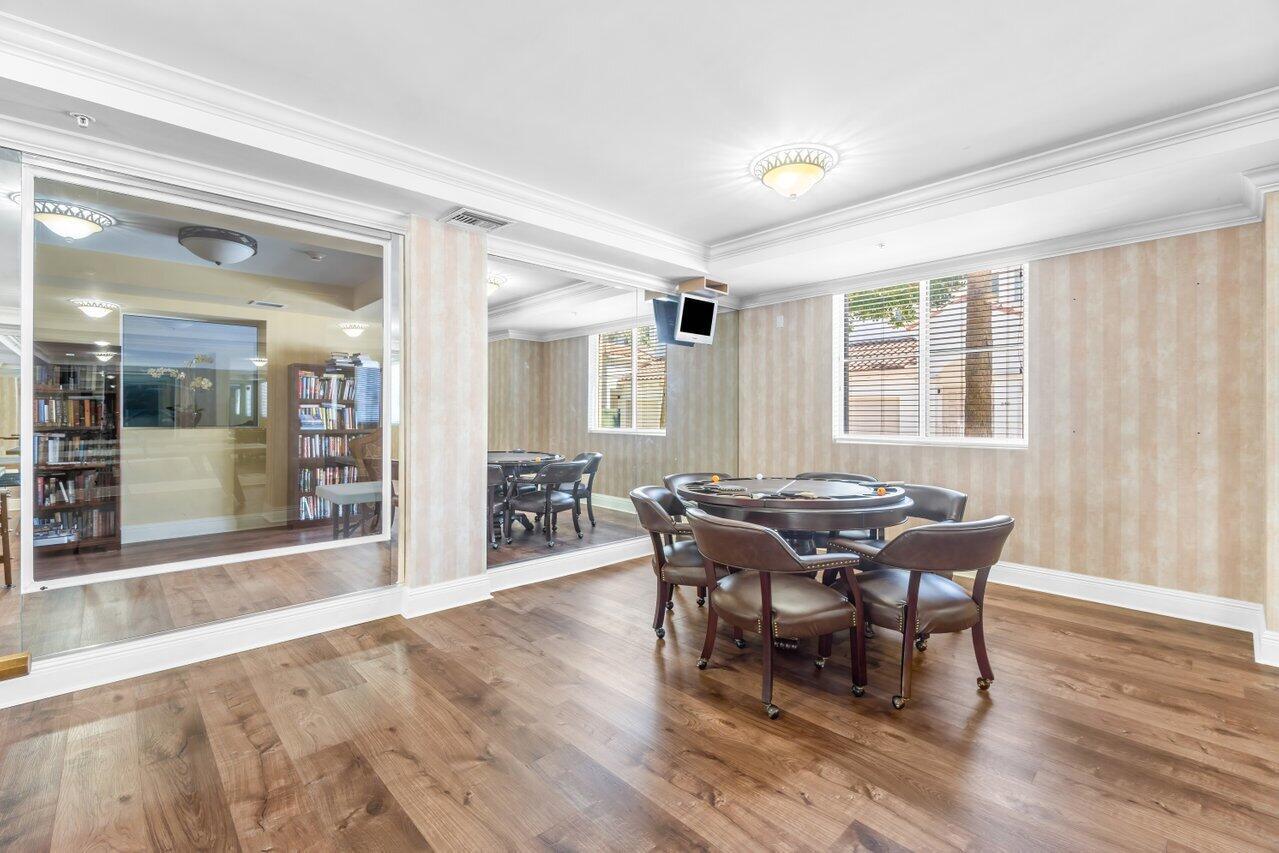 1 Renaissance Way 416