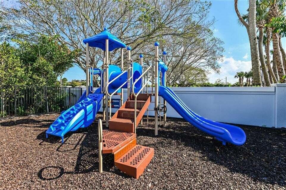 552 Sanderling Circle