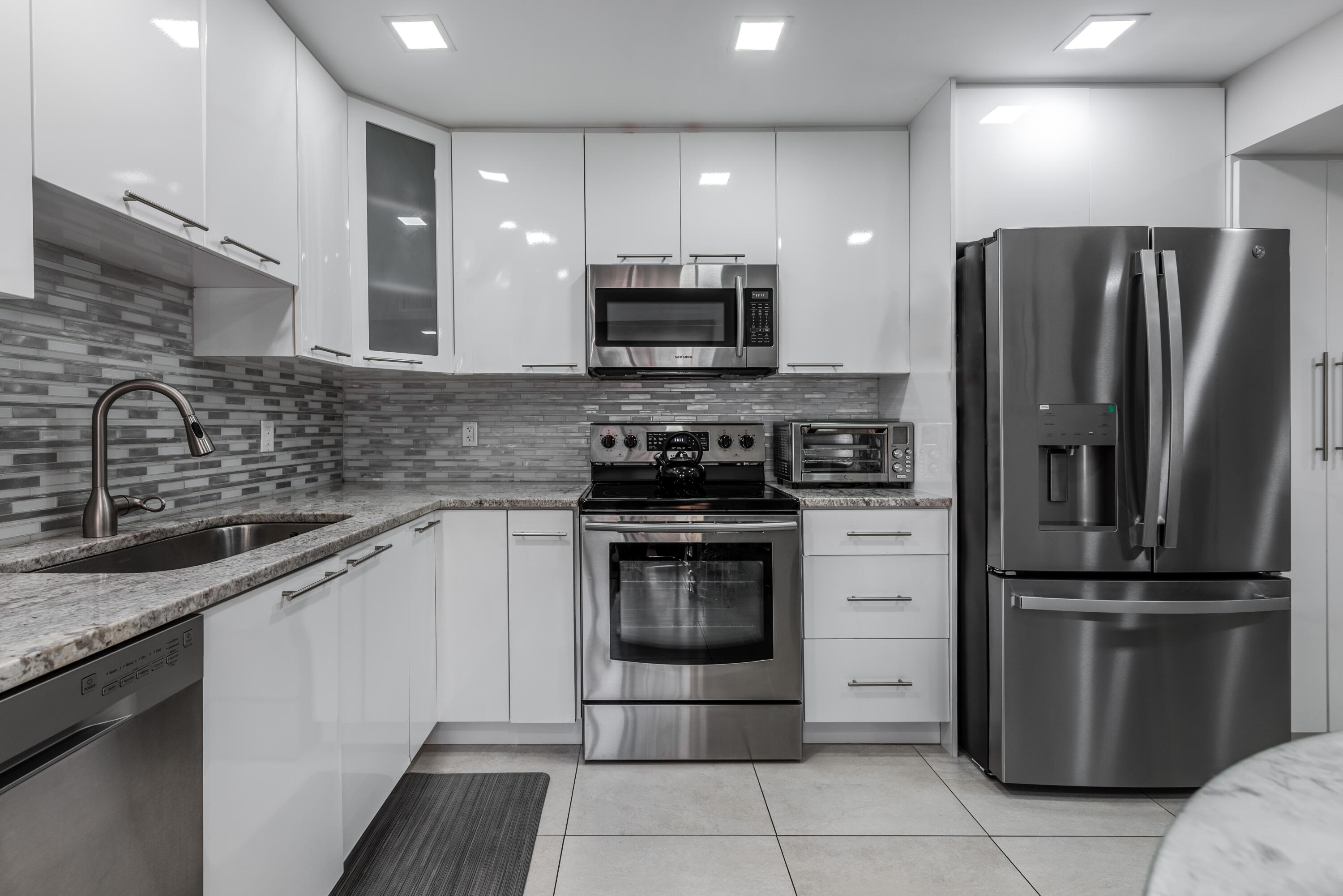 7509 Glendevon Lane 1002, Delray Beach Unit: 1002