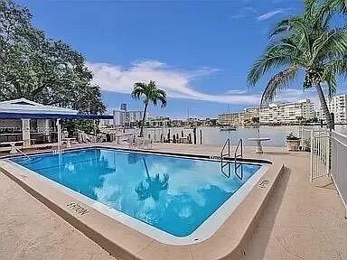 2000 Diana Drive 304