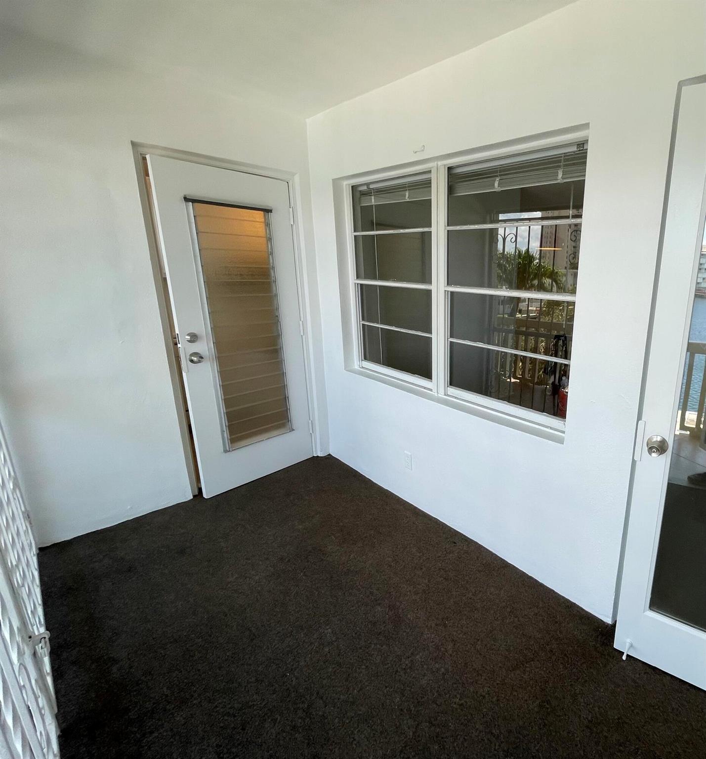 2000 Diana Drive 304