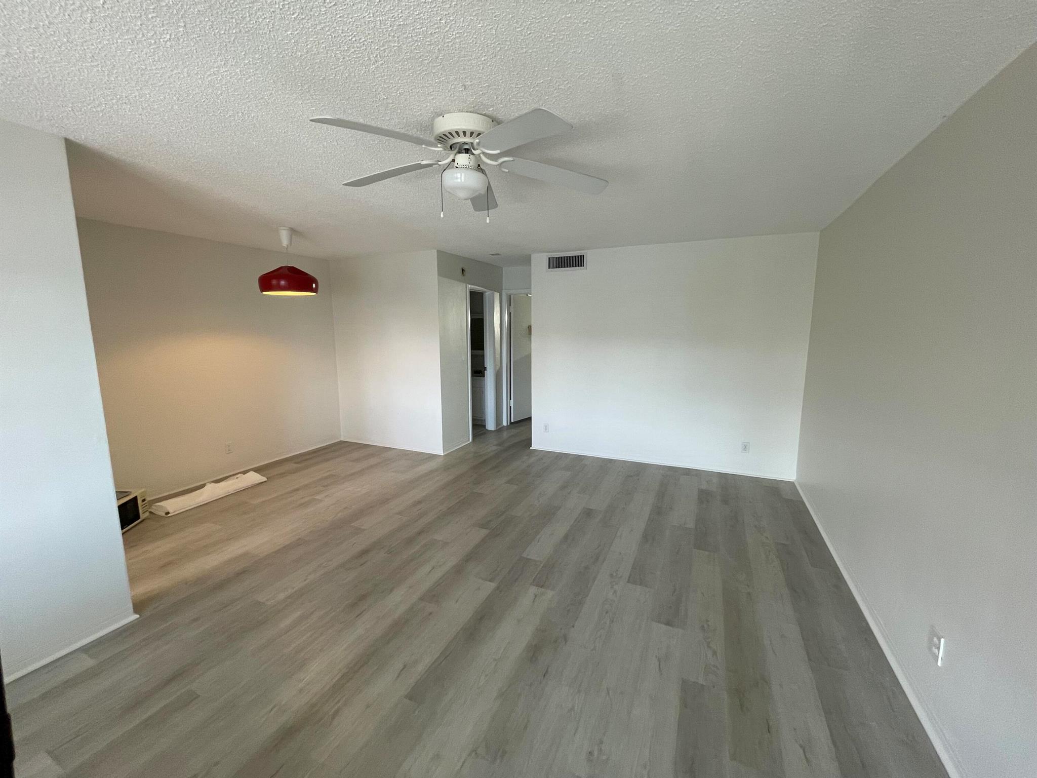 2000 Diana Drive 304