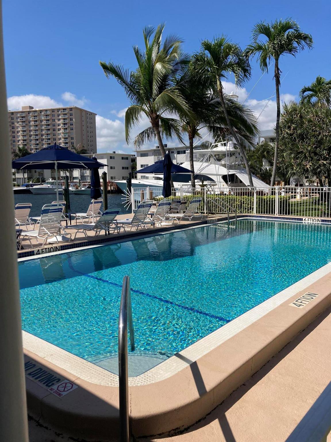 2000 Diana Drive 304