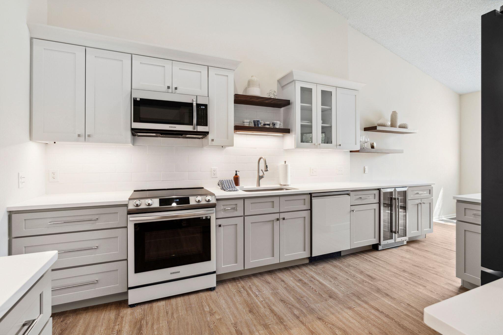 5780 Coach House Circle H