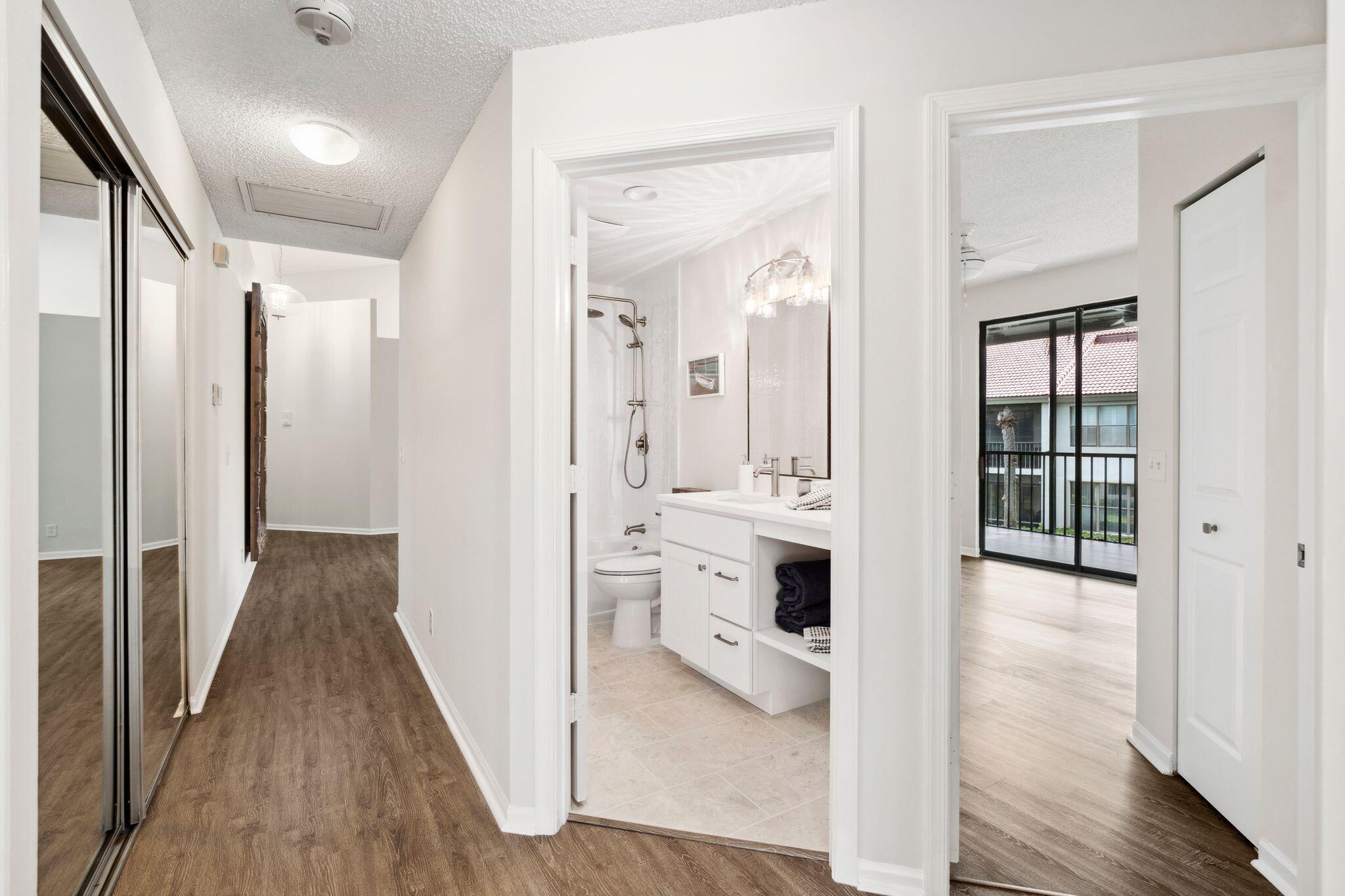 5780 Coach House Circle H