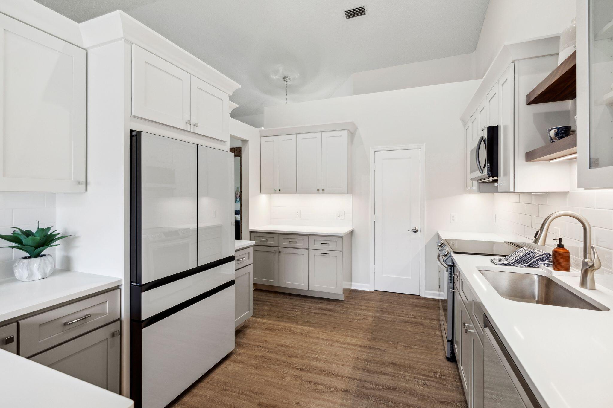 5780 Coach House Circle H