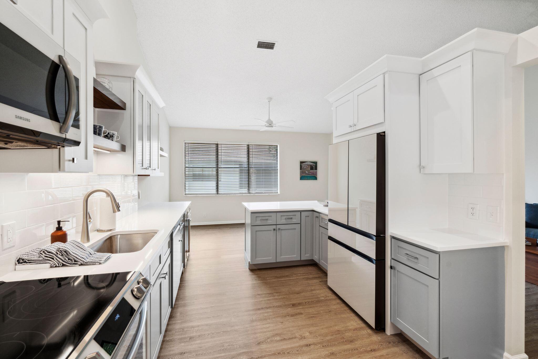 5780 Coach House Circle H