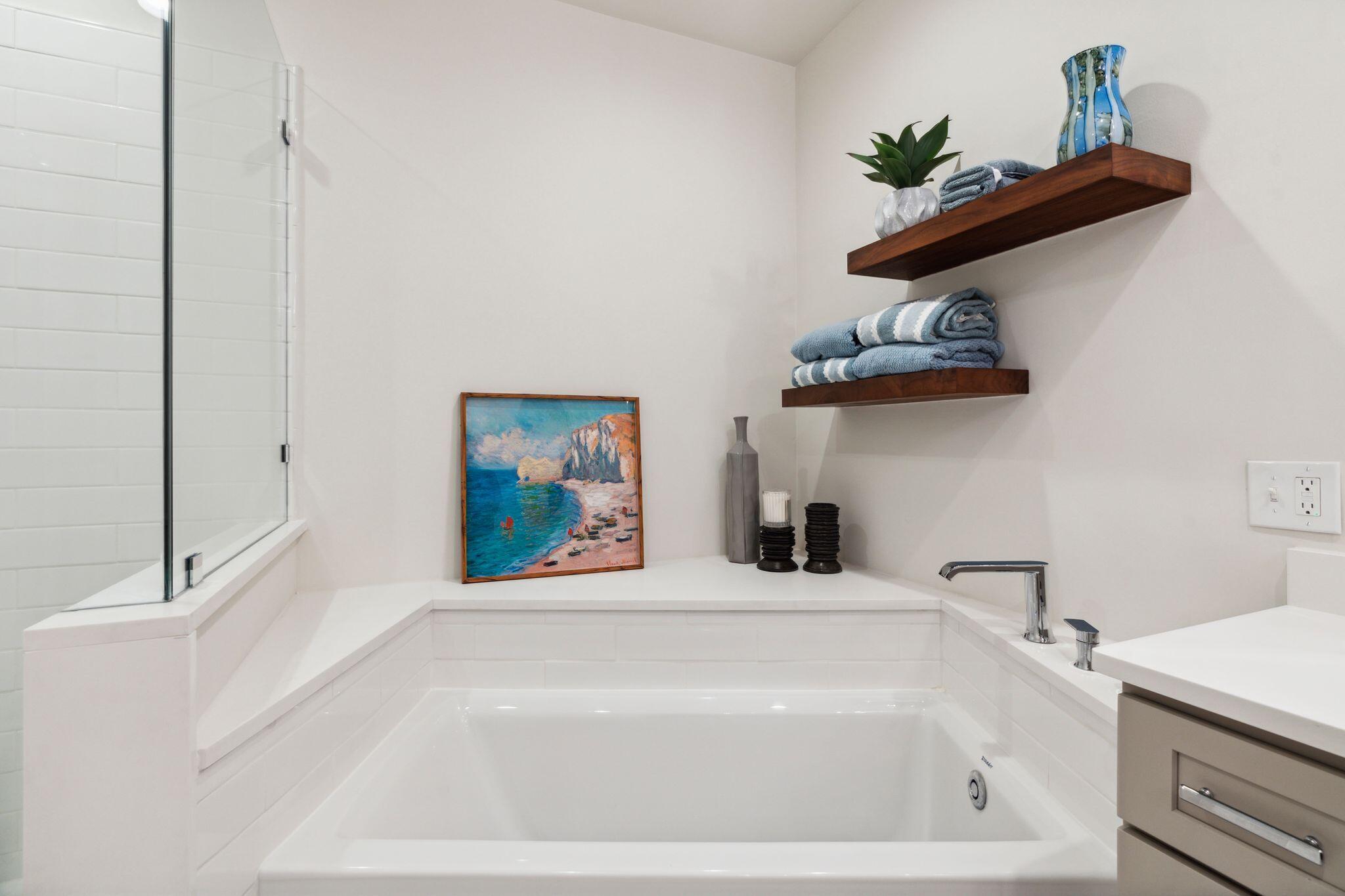 5780 Coach House Circle H