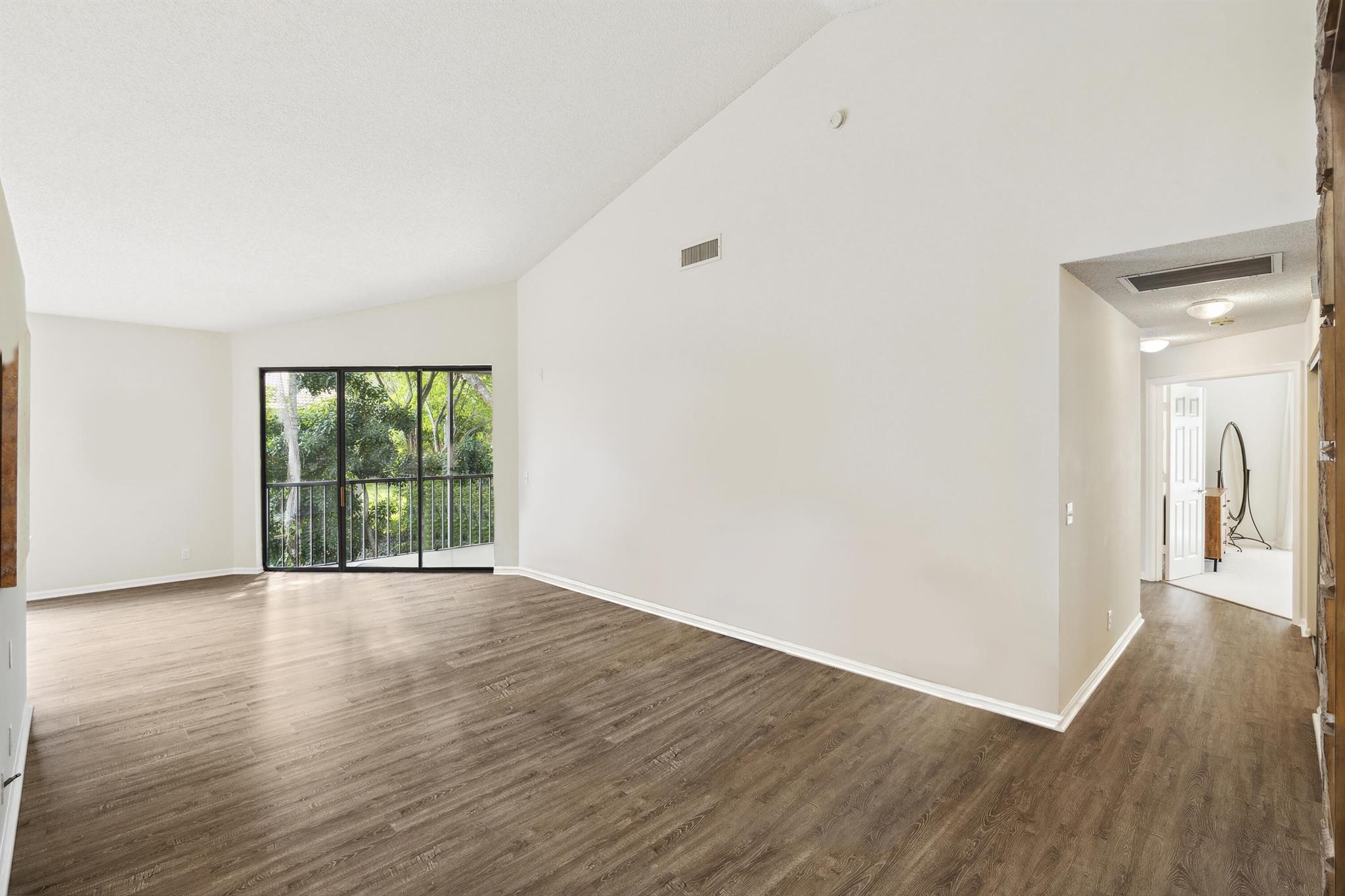 5780 Coach House Circle H