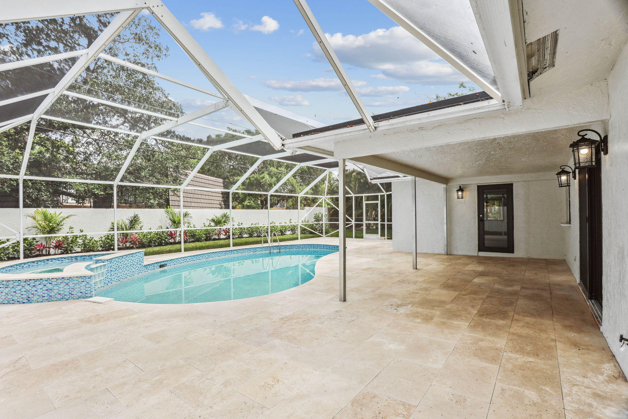 521 Curlew Road
