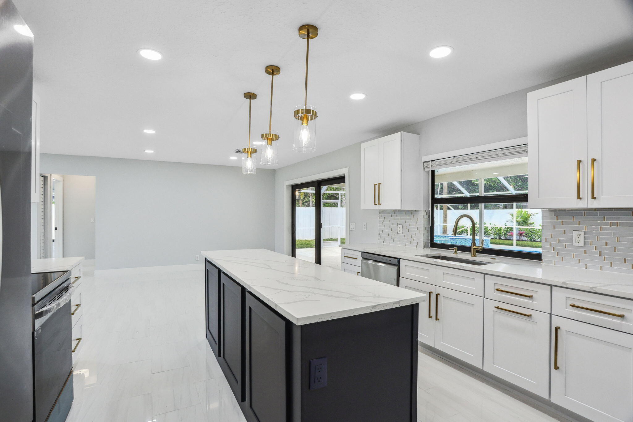 521 Curlew Road