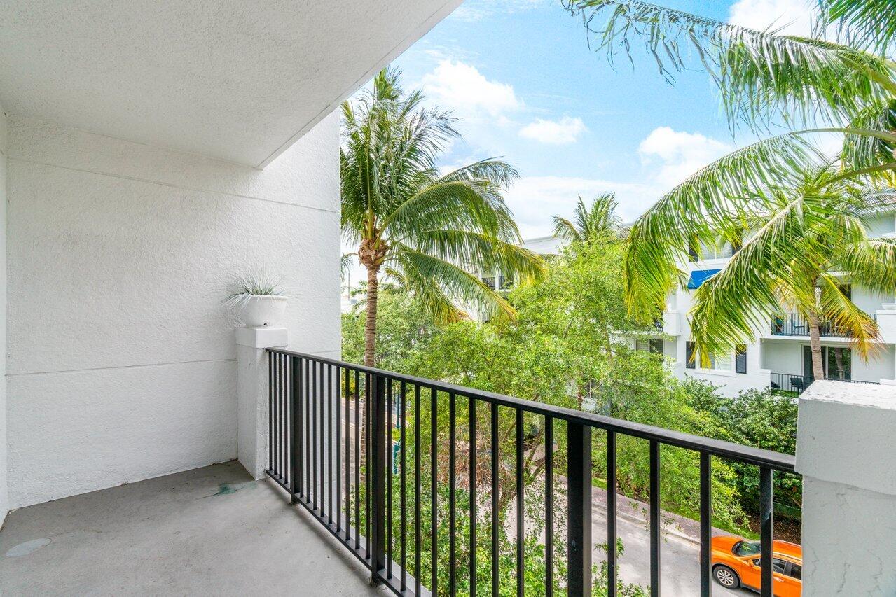 255 NE 3rd Avenue 2416