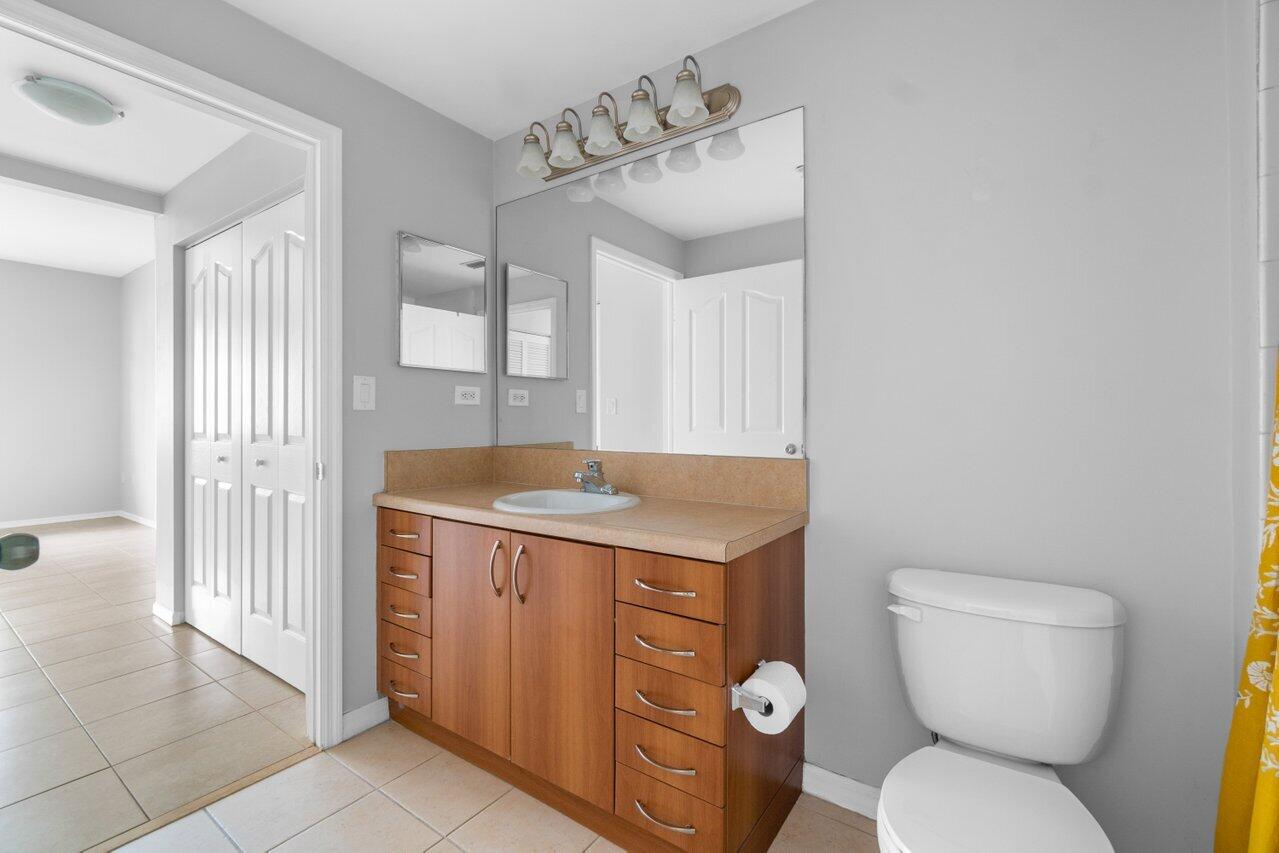 255 NE 3rd Avenue 2416