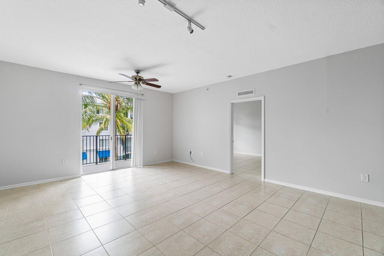 255 NE 3rd Avenue 2416