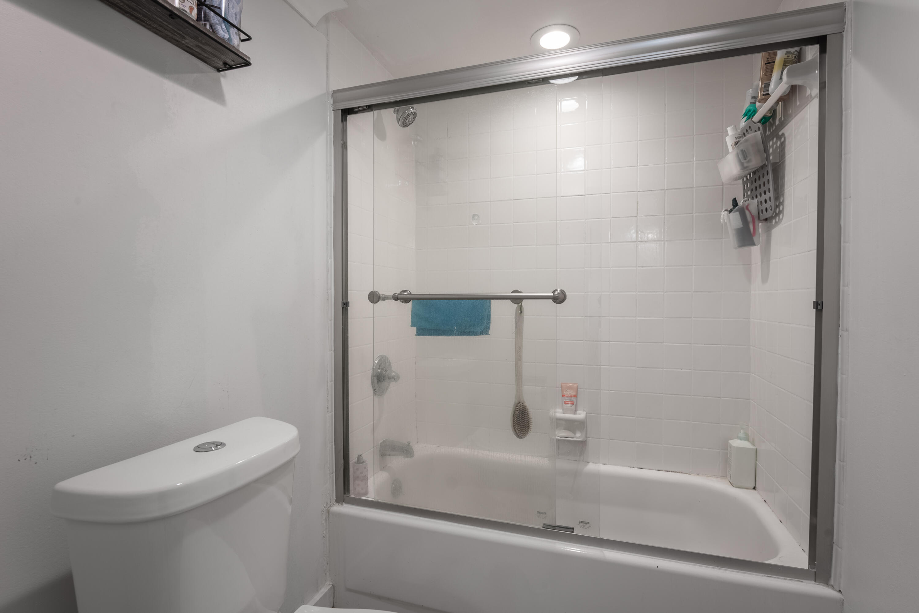 8 Royal Palm Way 203