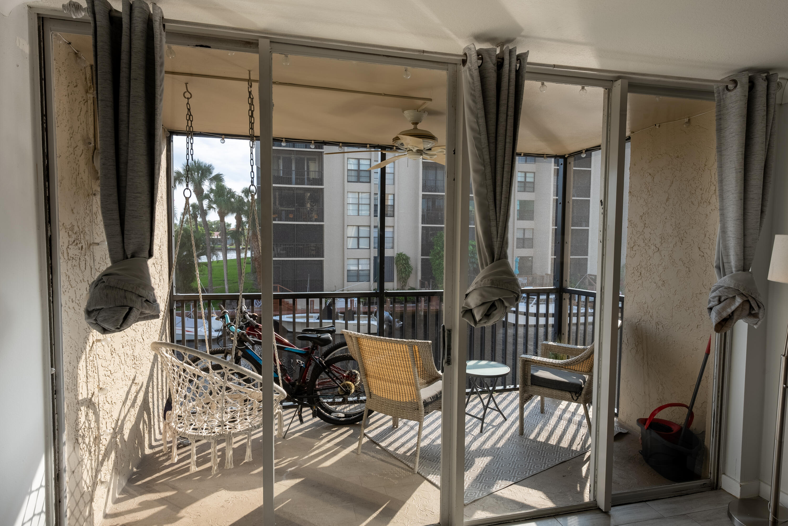 8 Royal Palm Way 203