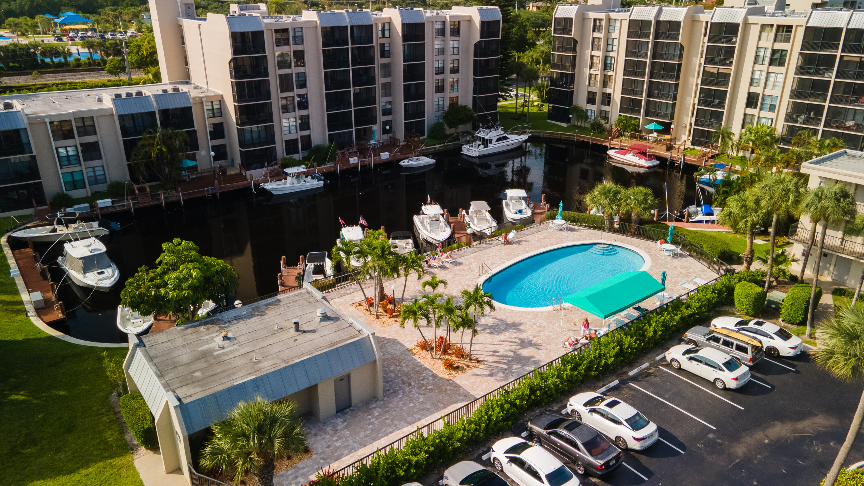 8 Royal Palm Way 203