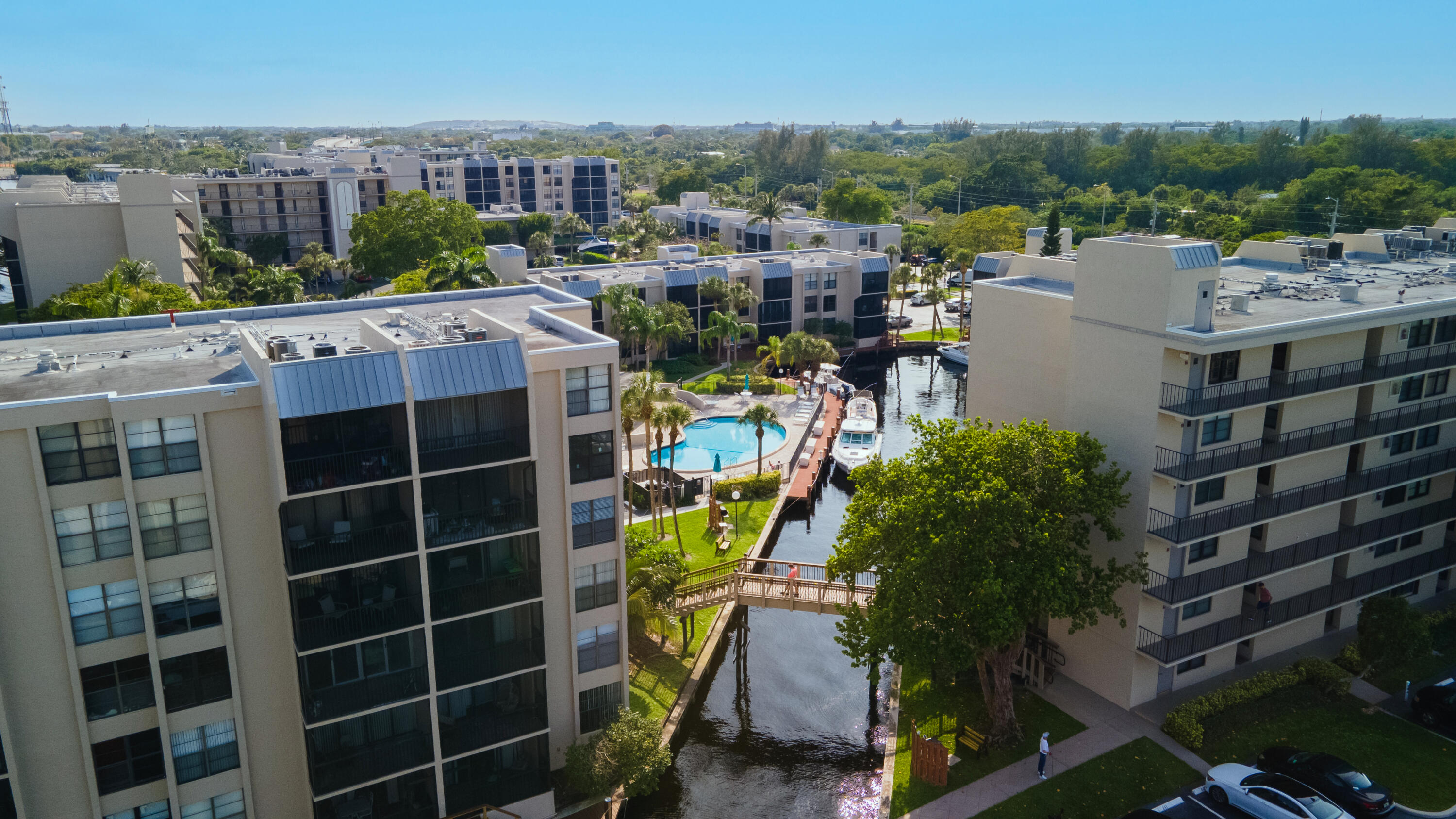 8 Royal Palm Way 203