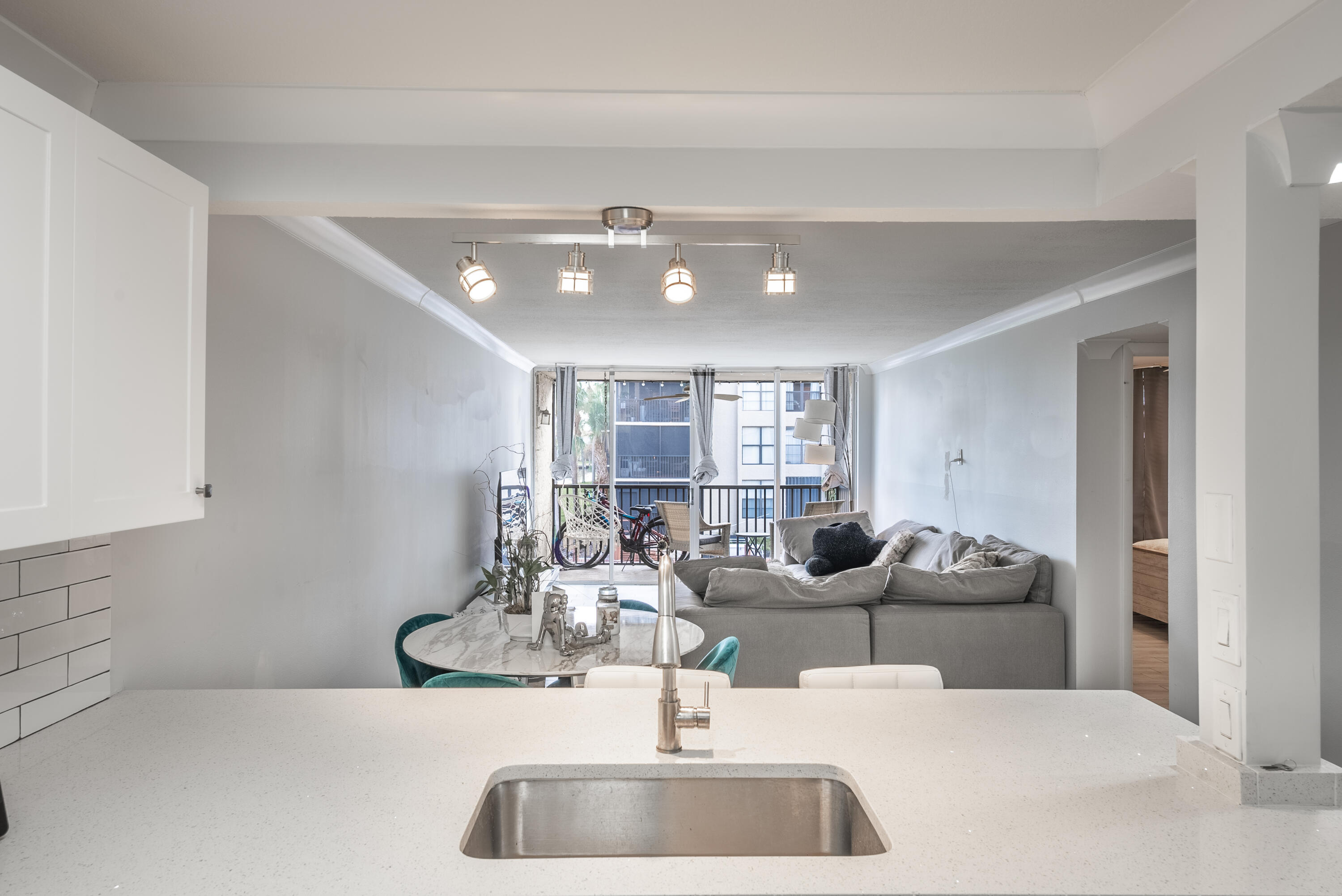 8 Royal Palm Way 203