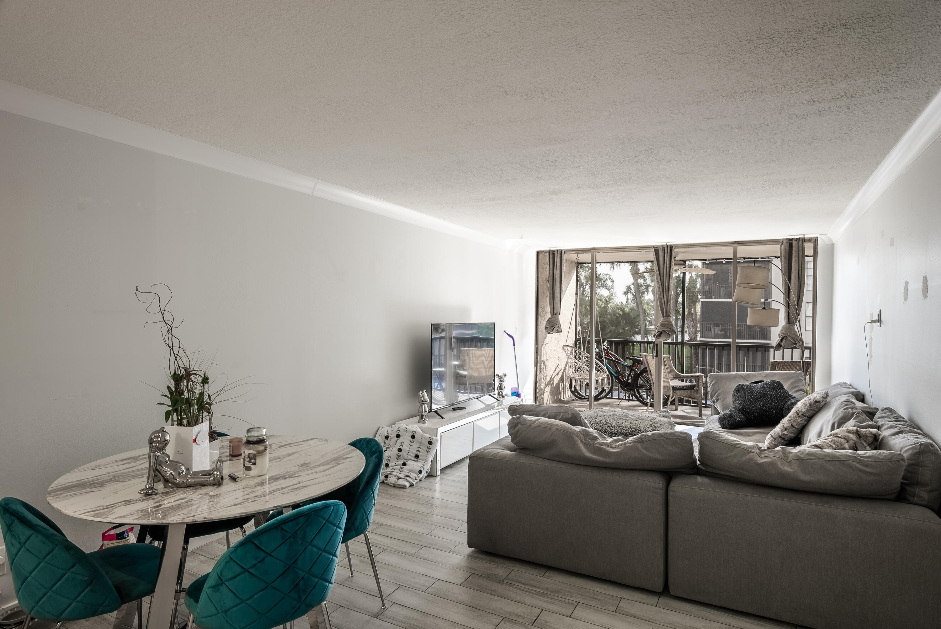 8 Royal Palm Way 203