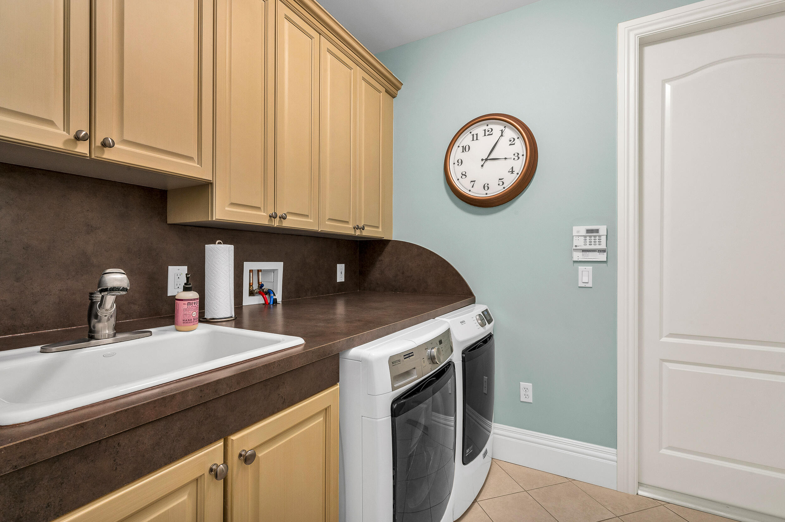 2712 NE 31st Court