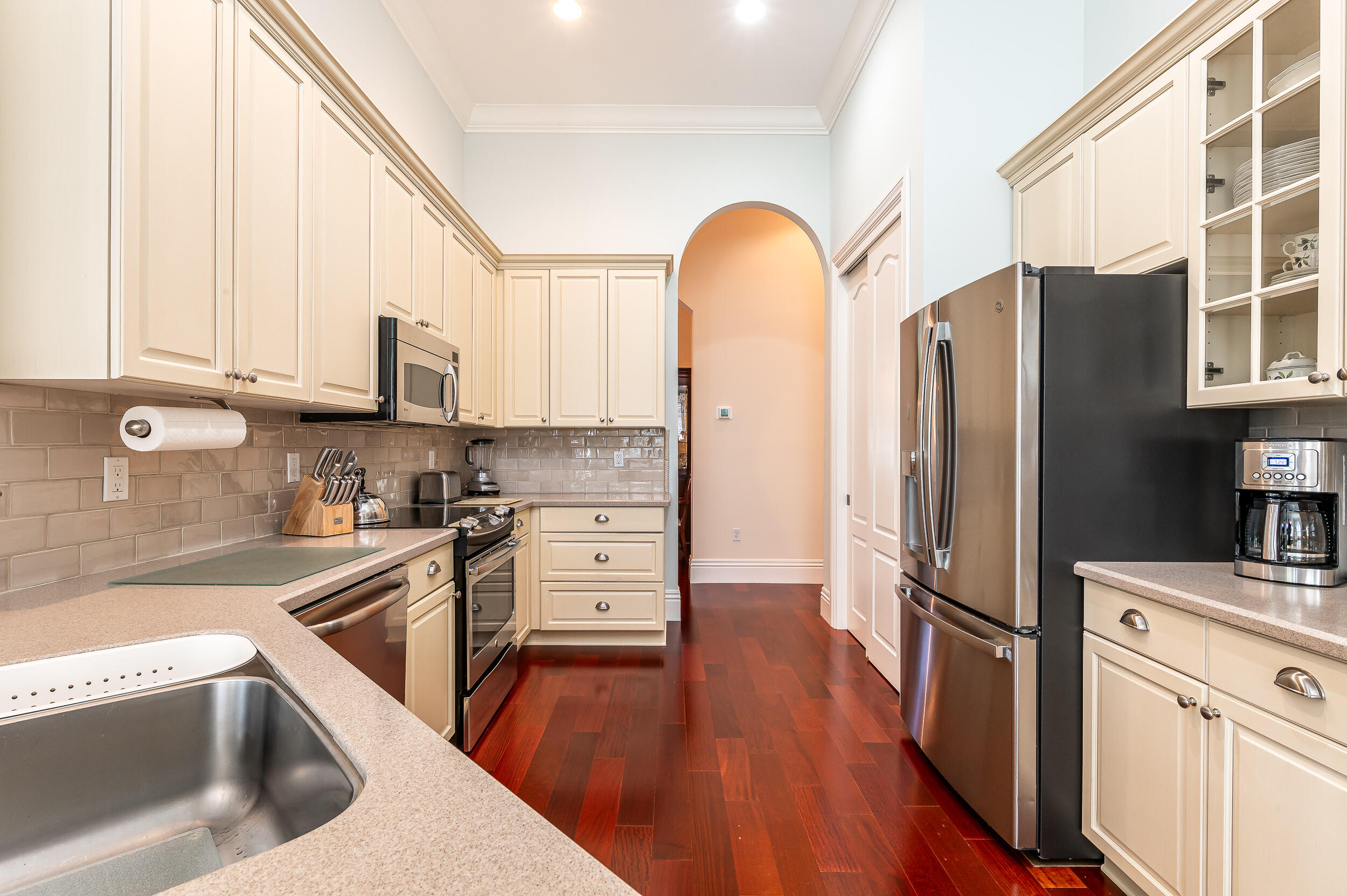 2712 NE 31st Court