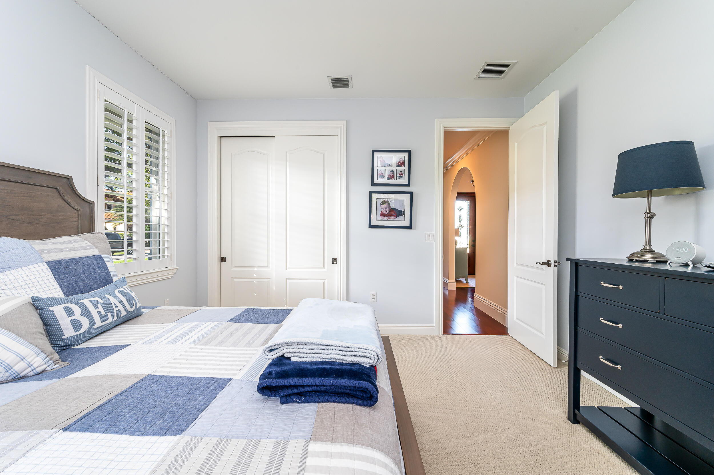 2712 NE 31st Court