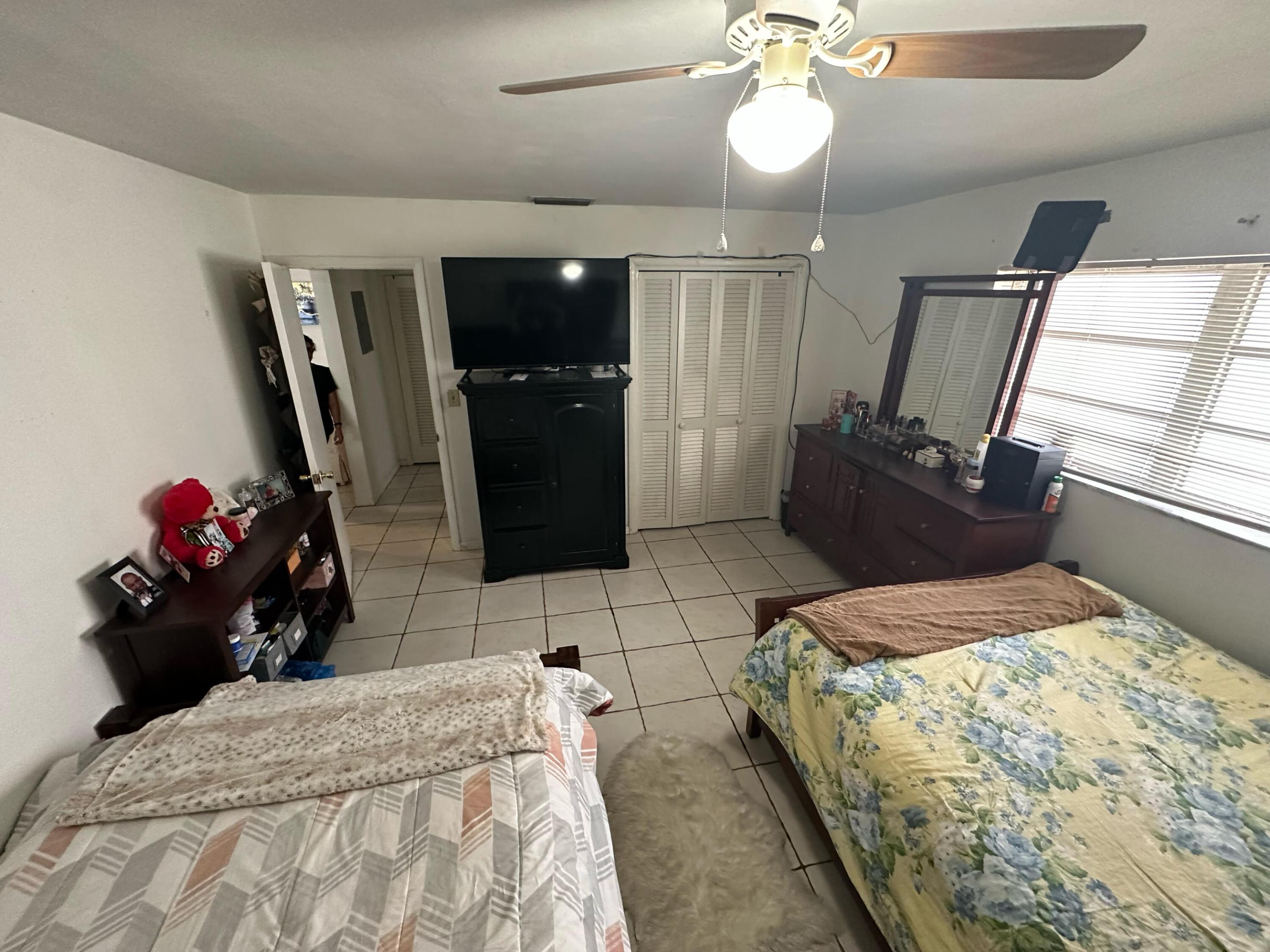2180 NE 44th Street
