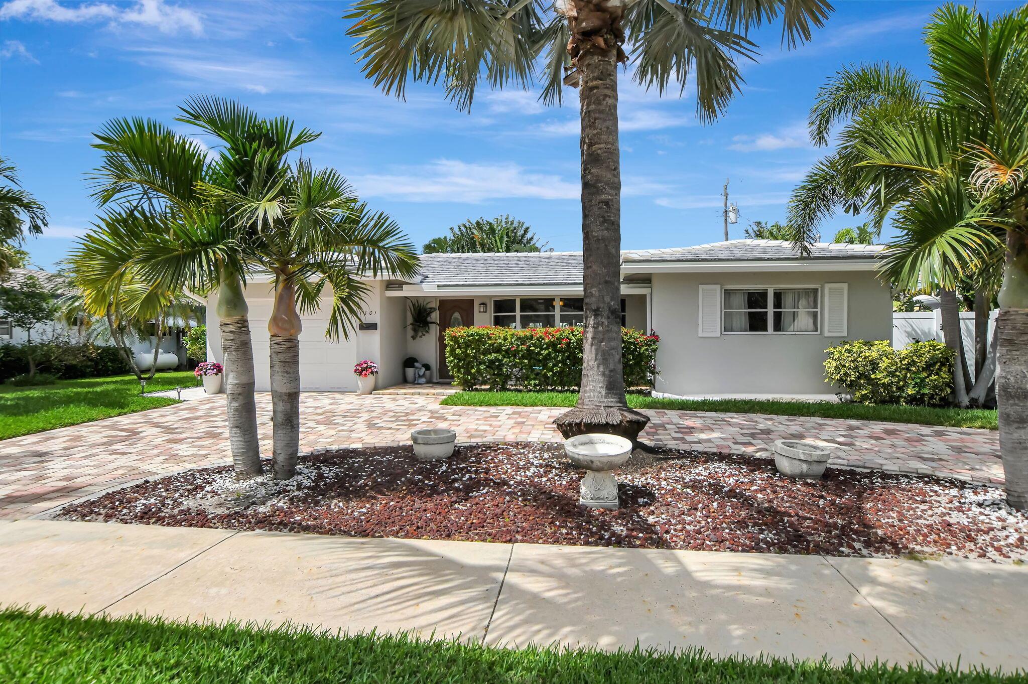 1301 SE 14 Drive