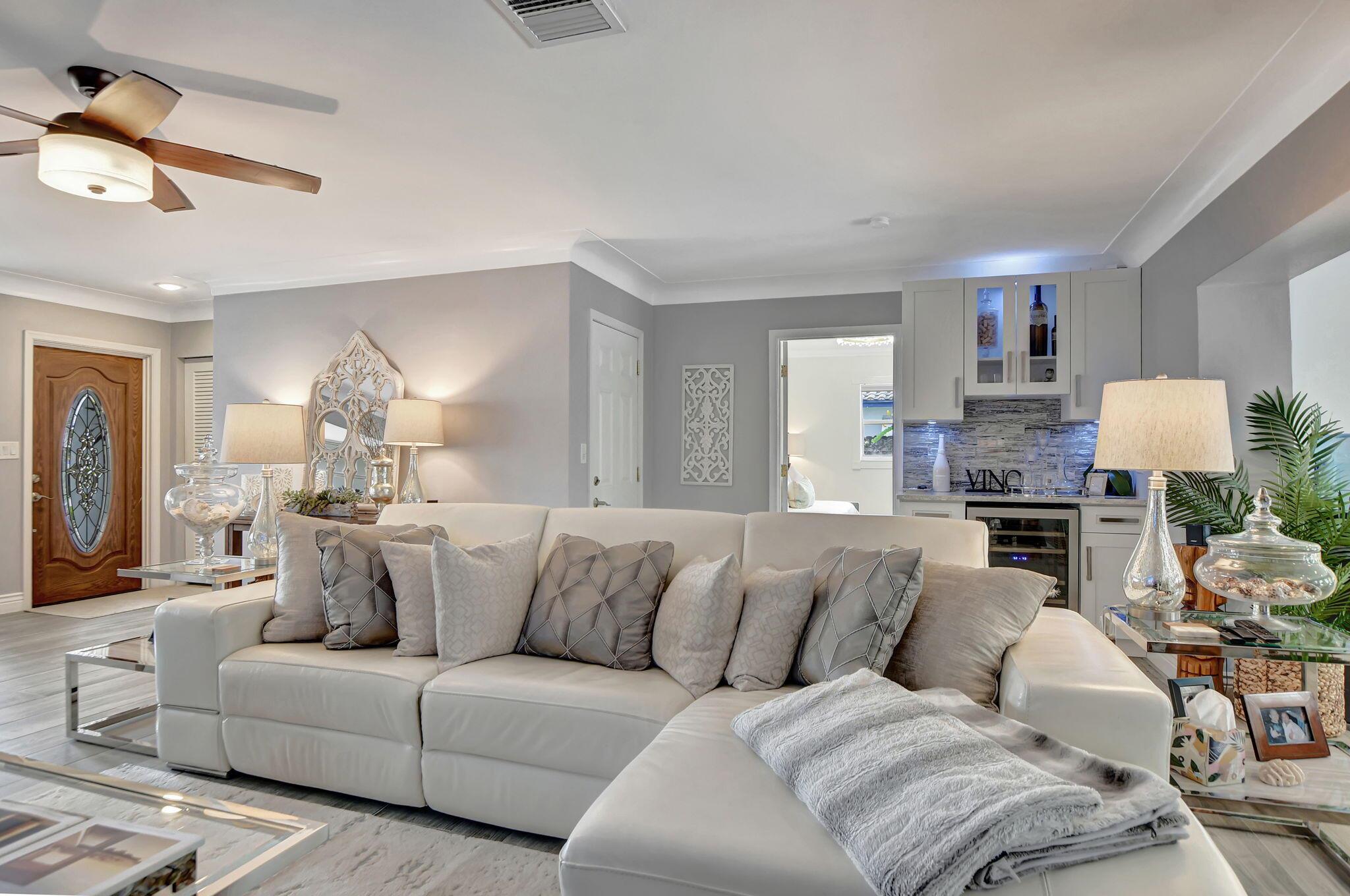 1301 SE 14 Drive